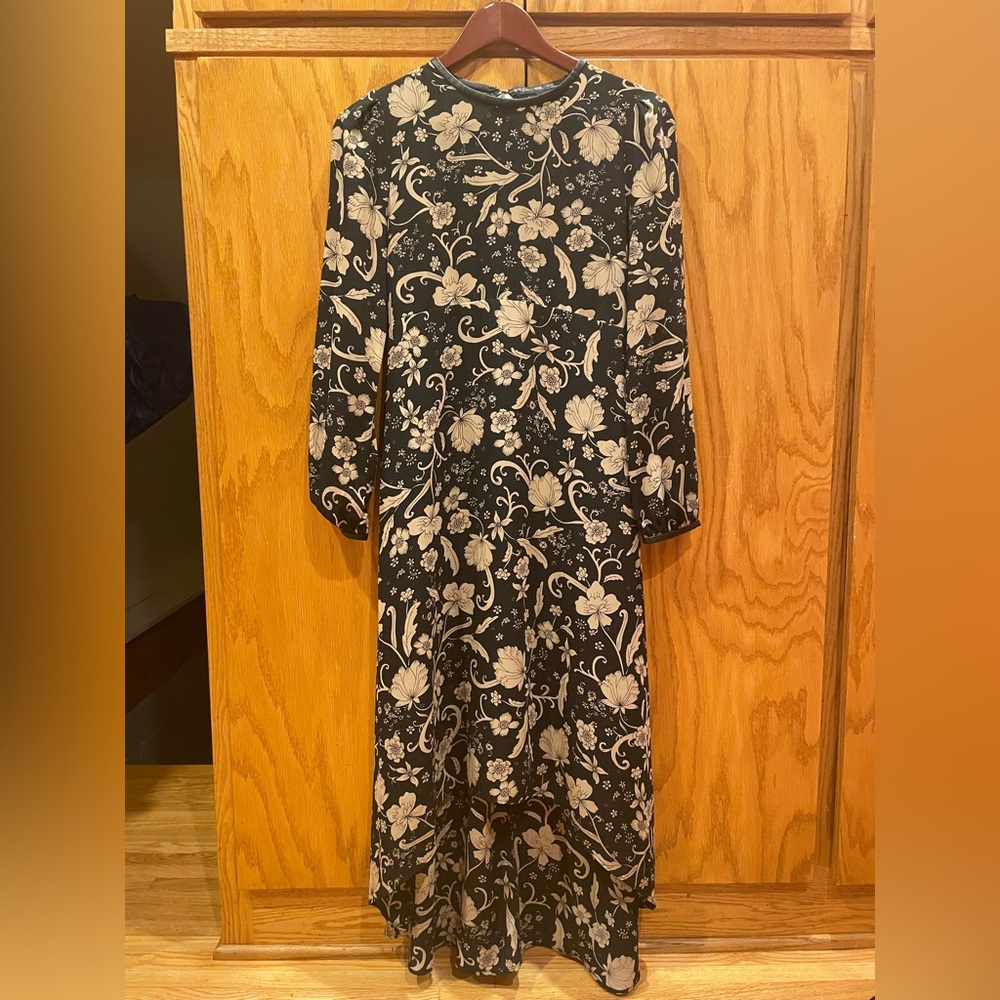 Who What Wear Black and Cream Floral Long Sleeve Dress